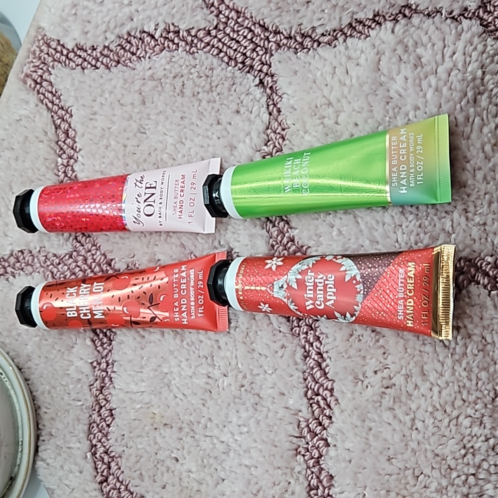 nwt 4 BATH & BODY WORKS Hand Lotions Cherry Merlot, The One, Candy Apple Waikiki